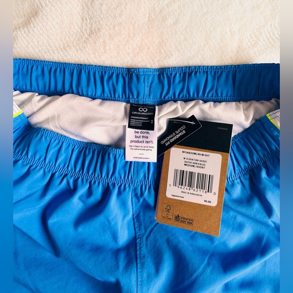 The North Face Women’s Elevation Shorts. Size M. NWT - Picture 3 of 6